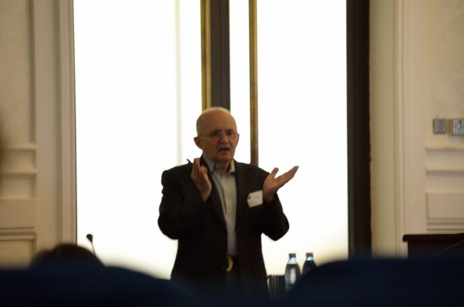 Acad. Viorel Barbu